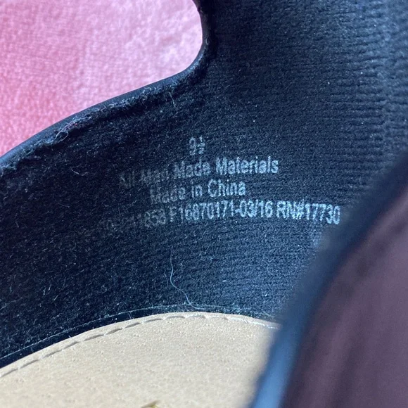 Merona Black Ankle Strap Sandals - Picture 3 of 10